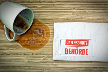 Brief mit Achtung DSGVO-Abhmahnung in englisch attention DSGVO (GDPR) warning