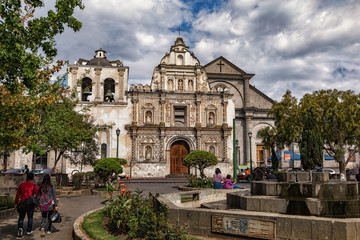 Obraz premium Catedral del Espíritu Santo de Quetzaltenango, Parque Centro América, Guatemala