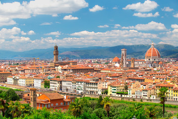 Obraz premium Florence cityscape on a sunny day. Historic Florence city centre on blue sky background.