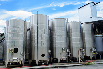 Perfection of technology in wine production