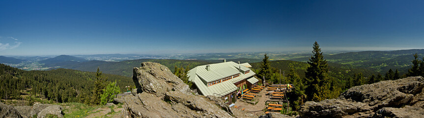 Berghütte - Schöne Aussicht ins Tal
