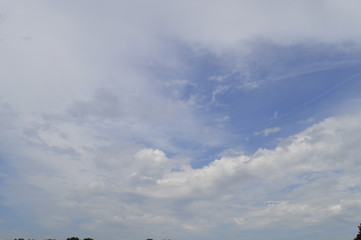 Aufziehendes Gewitter im Hochsommer