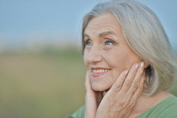 Naklejka premium Portrait of beautiful senior woman