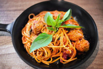 spaghetti meatballs in pan