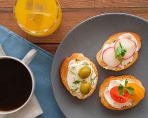 breakfast with bruschetta and coffe