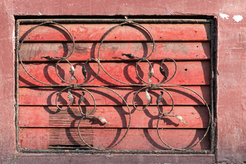 Metal Decorative Art over Red Vents