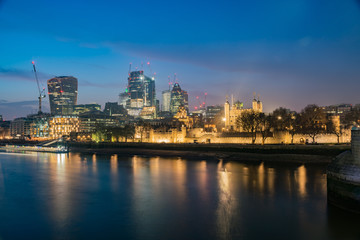 Fototapeta na wymiar Night view of the Tower of London and night city scape