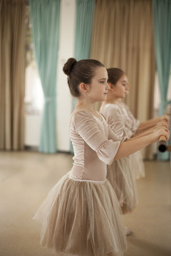 Little ballerinas ballet studio