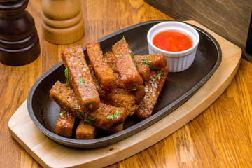fried croutons with sweet chili sauce