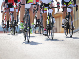 road cycling race closed to traffic