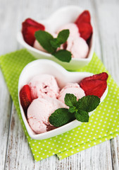 Strawberry ice cream