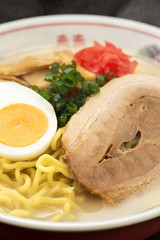 とんこつラーメン