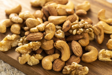 ミックスナッツ