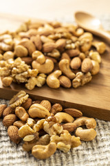 ミックスナッツ