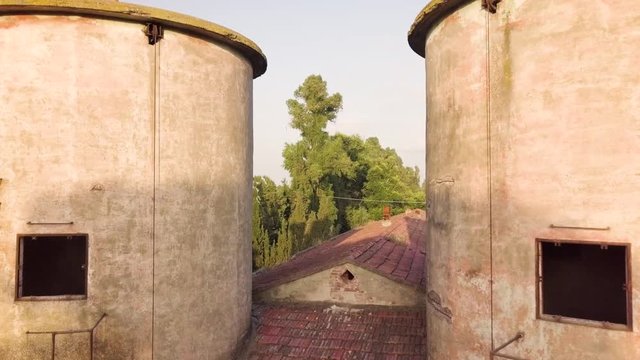 Antichi silos per il contenuto del grano