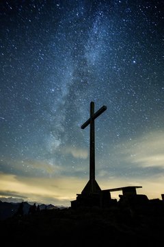 Summit cross at night on the Diedamskopf, starry sky with the Milky Way, Bregenz Forest, Vorarlberg, Austria, Europe