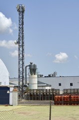Obraz premium Big industrial warehouse building