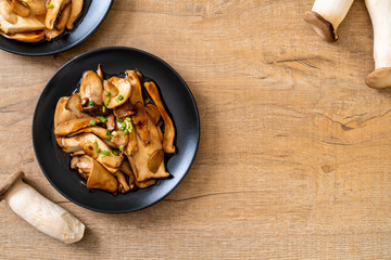 stir-fried king oyster mushroom in oyster sauce