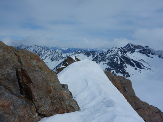 beautiful early spring skitouring in otztal alps