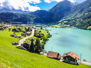 Obraz premium Colorful view of Thunersee (Lake Thun) in a beautiful summer day, Thun, Switzerland, Europe.