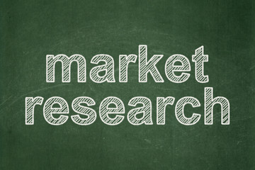 Obraz premium Marketing concept: text Market Research on Green chalkboard background