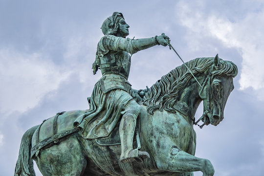Bronze equestrian statue of Jeanne d'Arc (Joan of Arc, 1855) in the centre of Place du Martroi (Martroi square) in Orleans, France.