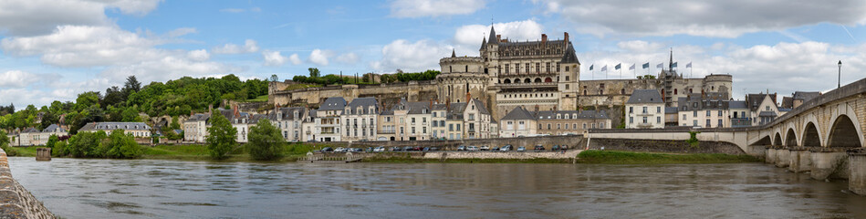 Fototapeta na wymiar Panoramic view of the Chateau at Amboise in the Loire valley, France