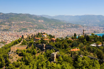 Fototapeta na wymiar Ancient fortress and view of the city of Alanya.