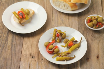 Basque banderilla made of peppers, olives and anchovies