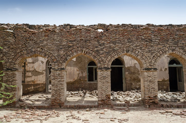 Fototapeta na wymiar Arches of a veranda in Derawar Fort Bahawalpur Pakistan