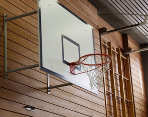 Korbbasketball im Saal