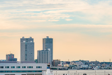 Fototapeta premium 不動産イメージ High-rise condominium in Yokohama