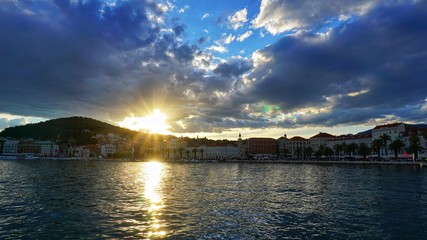 Naklejka na ściany i meble Sonnenuntergang in Split - Kroatien - Balkan