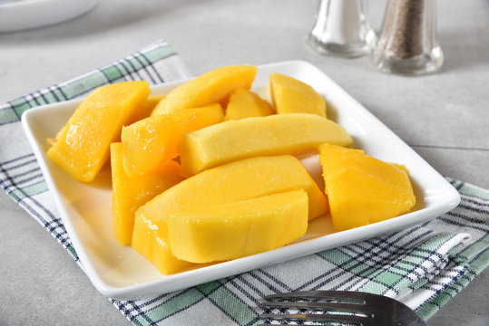 Delicious sliced mango
