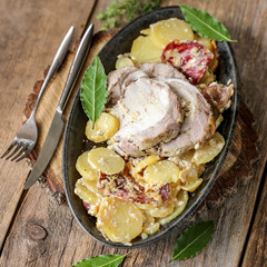 tranches de roti de porc aux pommes de terre