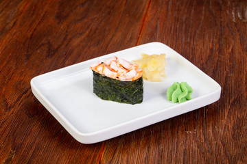 Japanese sushi gunkan prawn