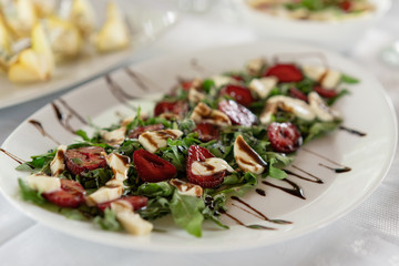 Strawberry salad with cream