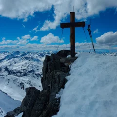 Fotobehang K2 kruis op de top van de berg K2 in Oostenrijk