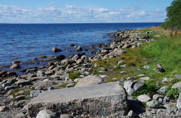 Fototapeta na wymiar Negotiation stone on the seashore of Solovki
