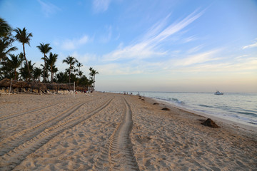 Fototapeta na wymiar Morning at Bavaro Beach (Dominican Repubic)