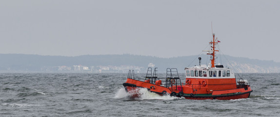 MARITIME PILOT - Pilot vessel within the port of Swinoujscie © Wojciech Wrzesień