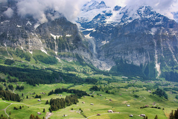 Fototapeta na wymiar Small village in swiss alps