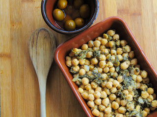 Chickpeas with spinach.
