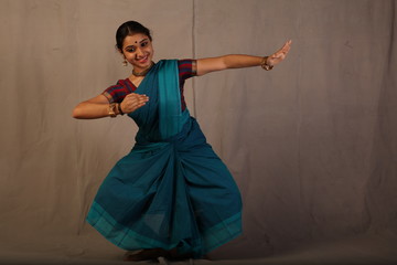 bharatha natyam is the classical dance form of tamil nadu