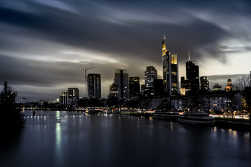 Fototapeta na wymiar Frankfurt Skyline Riverside