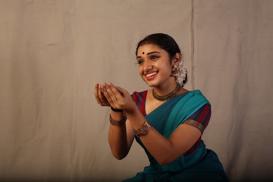 bharatha natyam is the classical dance form of tamil nadu