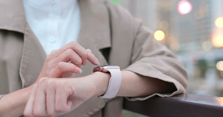 Fototapeta na wymiar Woman use of smart watch