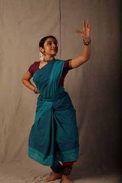 bharatha natyam is the classical dance form of tamil nadu