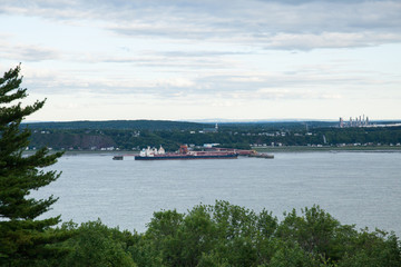 Fototapeta na wymiar Canadian view of the water
