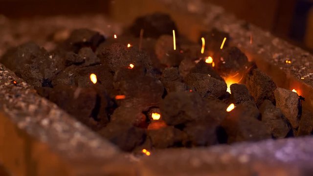Blacksmithing: starting the coal forge in UHD